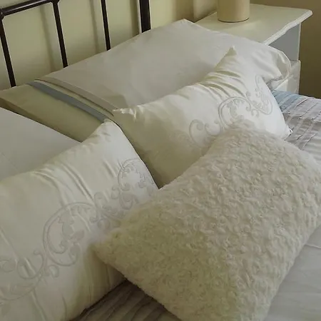 House Bed & Breakfast 4*